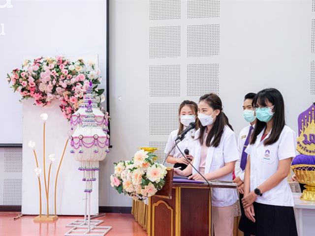 หลักสูตรการแพทย์แผนจีนบัณฑิต ได้ดำเนินพิธีมอบเสื้อกาวน์ แก่นิสิตแพทย์แผนจีน