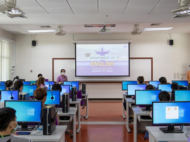 คณะศิลปศาสตร์ ให้การต้อนรับคณะครูและนักเรียน โรงเรียนจักรคำคณาทร จังหวัดลำพูน