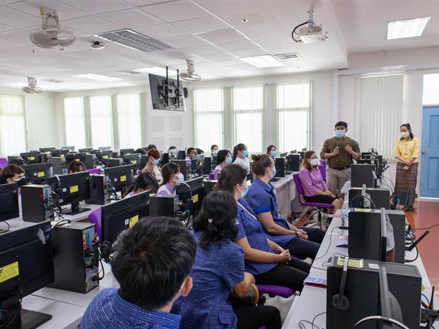 คณะศิลปศาสตร์ ให้การต้อนรับคณะครูและนักเรียน โรงเรียนจักรคำคณาทร จังหวัดลำพูน