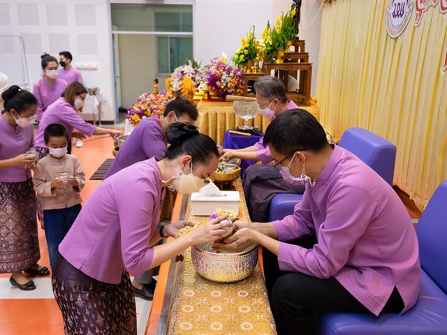 คณะศิลปศาสตร์จัดโครงการทำบุญคณะ สุขสะหรีปี๋ใหม่เมือง ประจำปี 2565