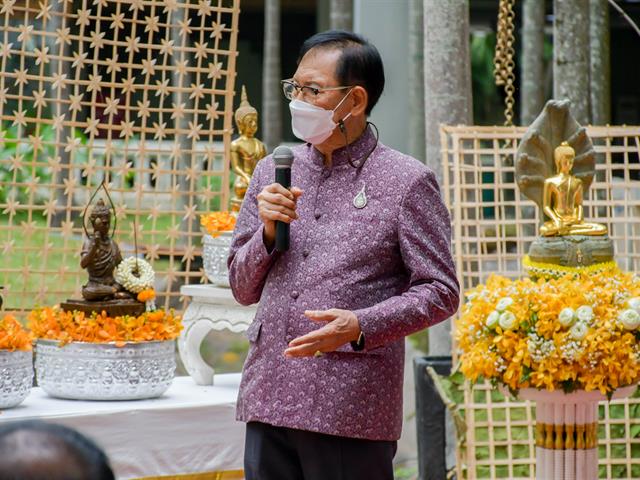 โครงการทำนุบำรุงศิลปะและวัฒนธรรม กิจกรรมที่ 4 “ประเพณีสงกรานต์ รดน้ำ ดำหัวผู้บริหาร”