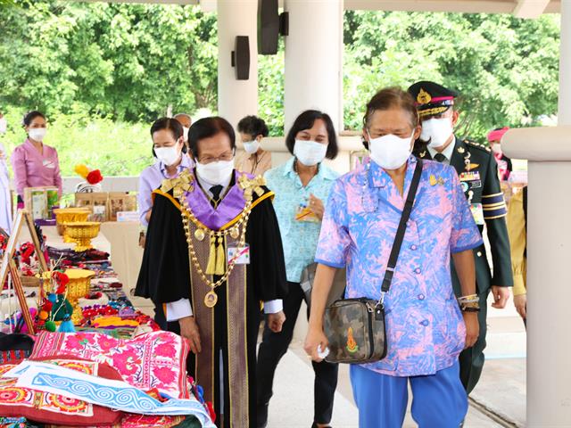 พิธีพระราชทานปริญญาบัตร