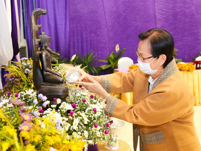 มหาวิทยาลัยพะเยาจัดพิธีสระเกล้าดำหัว นายกสภามหาวิทยาลัยพะเยา และกรรมการสภามหาวิทยาลัยผู้ทรงคุณวุฒิ เนื่องในเทศกาลสงกรานต์