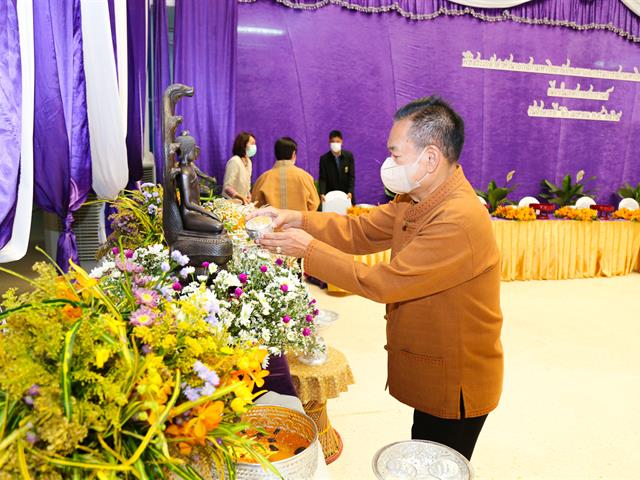 มหาวิทยาลัยพะเยาจัดพิธีสระเกล้าดำหัว นายกสภามหาวิทยาลัยพะเยา และกรรมการสภามหาวิทยาลัยผู้ทรงคุณวุฒิ เนื่องในเทศกาลสงกรานต์