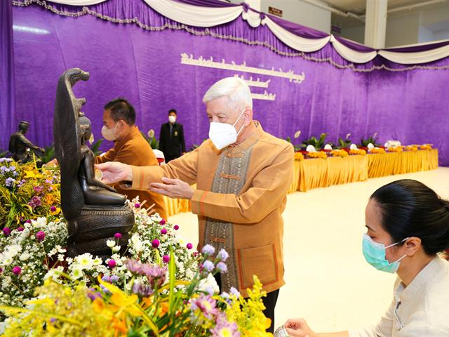 มหาวิทยาลัยพะเยาจัดพิธีสระเกล้าดำหัว นายกสภามหาวิทยาลัยพะเยา และกรรมการสภามหาวิทยาลัยผู้ทรงคุณวุฒิ เนื่องในเทศกาลสงกรานต์