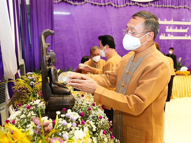 มหาวิทยาลัยพะเยาจัดพิธีสระเกล้าดำหัว นายกสภามหาวิทยาลัยพะเยา และกรรมการสภามหาวิทยาลัยผู้ทรงคุณวุฒิ เนื่องในเทศกาลสงกรานต์