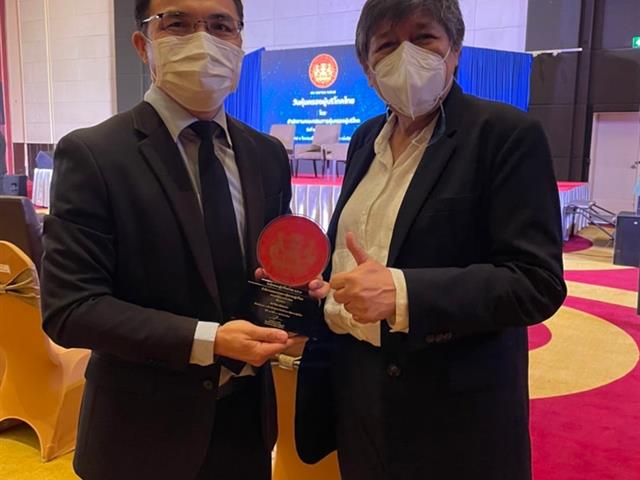 มหาวิทยาลัยพะเยา โดยคณะนิติศาสตร์ มหาวิทยาลัยพะเยา  ได้รับคัดเลือกจากสำนักงานคณะกรรมการคุ้มครองผู้บริโภค (สคบ.) ให้รับโล่ประกาศเกียรติคุณ ประเภทหน่วยงาน/องค์กร ผู้ทำคุณประโยชน์ด้านการคุ้มครองผู้บริโภค ประจำปี พ.ศ. ๒๕๖๔