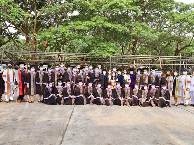 บัณฑิตคณะเภสัชศาสตร์  พิธีพระราชทานปริญญาบัตรมหาวิทยาลัยพะเยา
