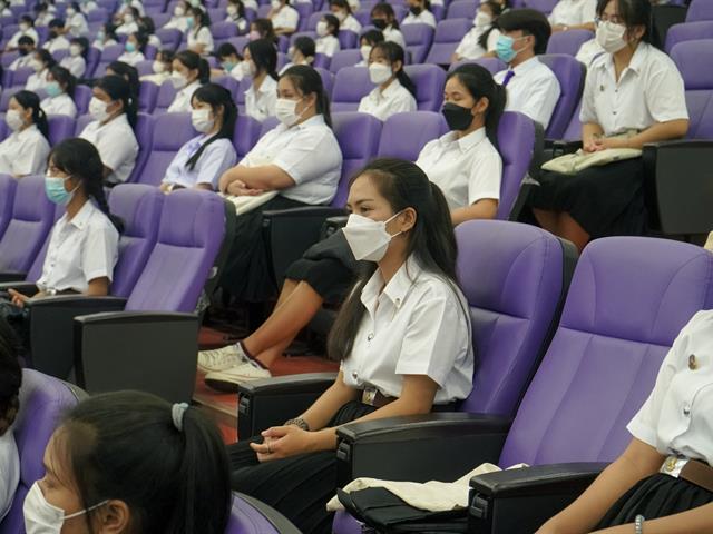 ปฐมนิเทศนิสิตใหม่ ต้อนรับฟ้ามุ่ยช่อที่ 12