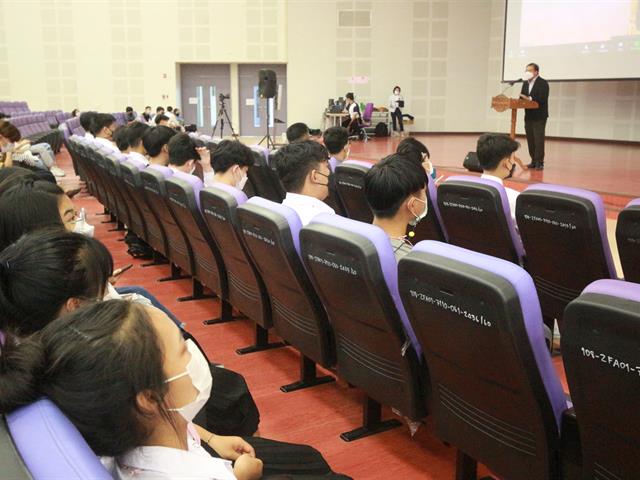 เล่าความหลัง สร้างแรงบันดาลใจ