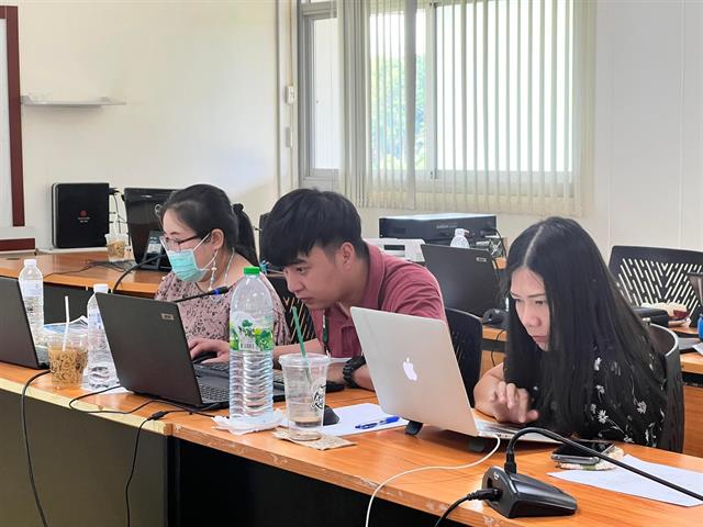 คณะสาธารณสุขศาสตร์ ได้จัดโครงการอบรมความปลอดภัยในห้องปฏิบัติการ คณะสาธารณสุขศาสตร์ ในเรื่องความปลอดภัยในห้องปฏิบัติการ สำหรับการปฏิบัติงาน