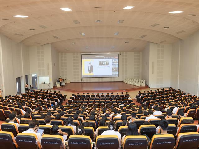 คณะศิลปศาสตร์จัดโครงการเตรียมความพร้อมด้านวิชาการและทักษะการใช้ชีวิตในมหาวิทยาลัย ของนิสิตชั้นปีที่ 1 คณะศิลปศาสตร์ ประจำปีการศึกษา 2565