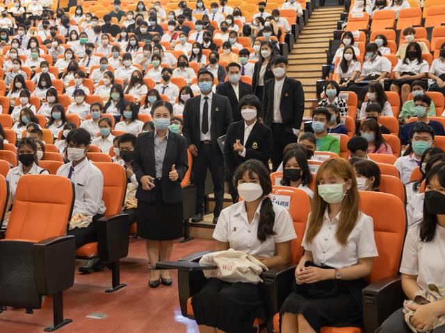 คณะศิลปศาสตร์จัดโครงการเตรียมความพร้อมด้านวิชาการและทักษะการใช้ชีวิตในมหาวิทยาลัย ของนิสิตชั้นปีที่ 1 คณะศิลปศาสตร์ ประจำปีการศึกษา 2565