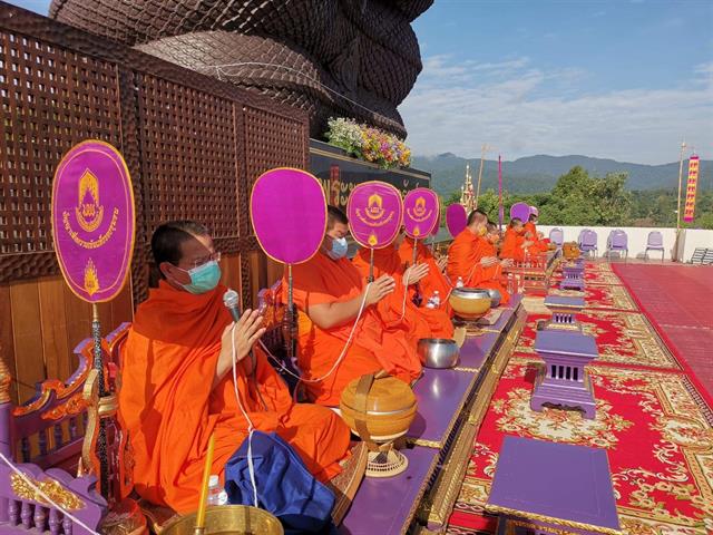 คณะสาธารณสุขศาสตร์ มหาวิทยาลัยพะเยา เข้าร่วมกิจกรรม ตักบาตรน้องใหม่และกิจกรรมมหกรรมจิตอาสา