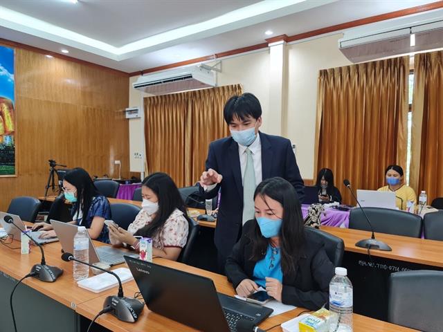 ดร.นรินธน์ นนทมาลย์ เป็นวิทยากร อบรมเชิงปฏิบัติการสร้างความรู้ความเข้าใจ ในหัวข้อ “การจัดการเรียนรู้แบบผสมผสาน (Blended Learning) และการจัดทำบทเรียนออนไลน์ด้วย Google Sites”