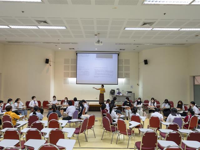 คณะศิลปศาสตร์จัดโครงการเตรียมความพร้อมด้านวิชาการและทักษะการใช้ชีวิตในมหาวิทยาลัย ของนิสิตชั้นปีที่ 1 คณะศิลปศาสตร์ ประจำปีการศึกษา 2565 (แยกสาขาวิชา)