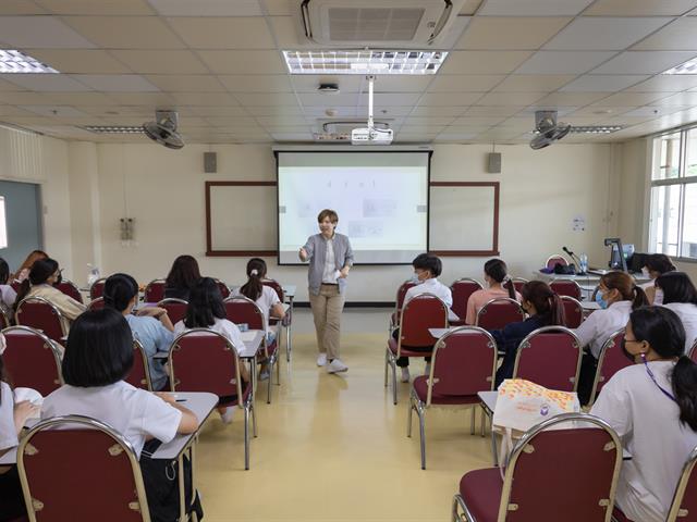 คณะศิลปศาสตร์จัดโครงการเตรียมความพร้อมด้านวิชาการและทักษะการใช้ชีวิตในมหาวิทยาลัย ของนิสิตชั้นปีที่ 1 คณะศิลปศาสตร์ ประจำปีการศึกษา 2565 (แยกสาขาวิชา)