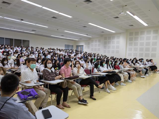 คณะศิลปศาสตร์จัดโครงการเตรียมความพร้อมด้านวิชาการและทักษะการใช้ชีวิตในมหาวิทยาลัย ของนิสิตชั้นปีที่ 1 คณะศิลปศาสตร์ ประจำปีการศึกษา 2565 (แยกสาขาวิชา)