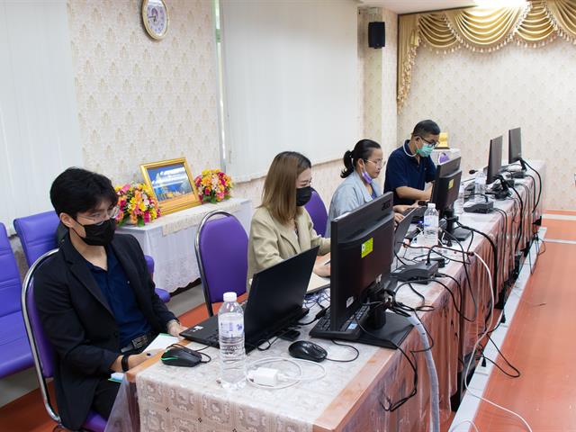 ศูนย์ภาษา คณะศิลปศาสตร์ จัดทดสอบวัดความรู้ภาษาอังกฤษ ระดับปริญญาตรี สำหรับนิสิตรหัส 65 เพื่อเปิดใช้งานโปรแกรมสำเร็จรูป แบบออนไลน์
