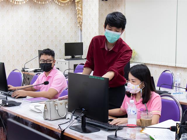 ศูนย์ภาษา คณะศิลปศาสตร์ จัดทดสอบวัดความรู้ภาษาอังกฤษ ระดับปริญญาตรี สำหรับนิสิตรหัส 65 เพื่อเปิดใช้งานโปรแกรมสำเร็จรูป แบบออนไลน์