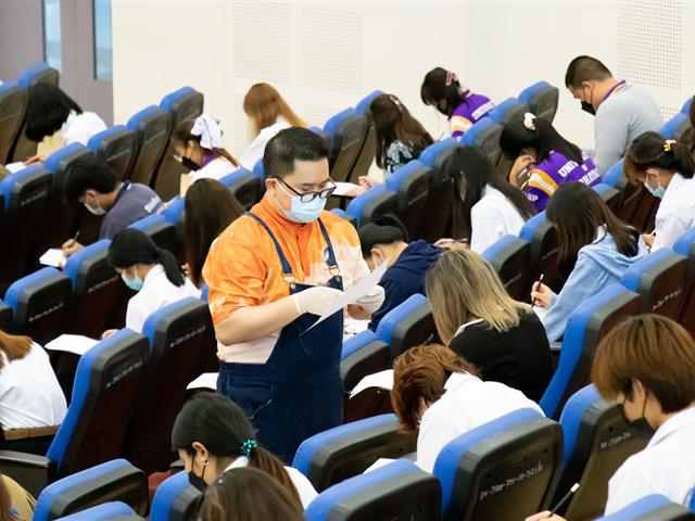ศูนย์ภาษา คณะศิลปศาสตร์ จัดทดสอบวัดความรู้ภาษาอังกฤษ เพื่อประกอบสำเร็จการศึกษา สำหรับนิสิตรหัส 62