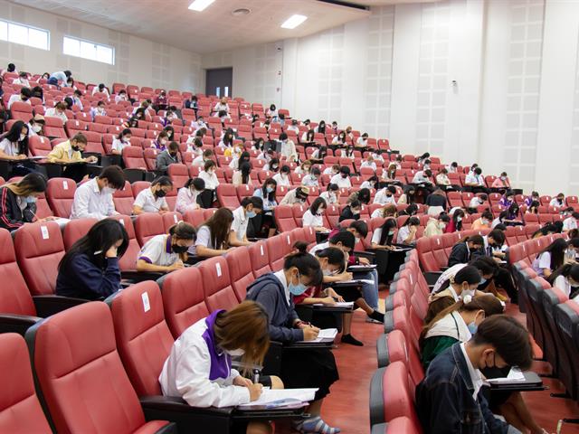 ศูนย์ภาษา คณะศิลปศาสตร์ จัดทดสอบวัดความรู้ภาษาอังกฤษ เพื่อประกอบสำเร็จการศึกษา สำหรับนิสิตรหัส 62