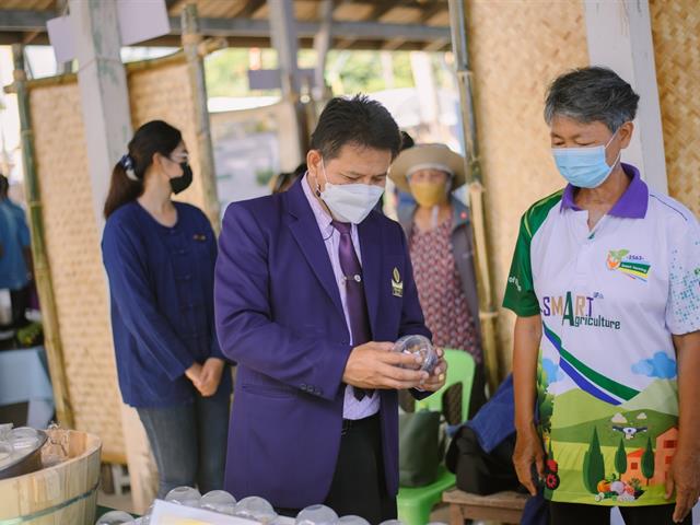 คณะเกษตรศาสตร์และทรัพยากรธรรมชาติ มหาวิทยาลัยพะเยา เข้าร่วมจัดบูธนิทรรศการ " งานรณรงค์ถ่ายทอดเทคโนโลยีการผลิตข้าวระดับเขตเนื่องในวันข้าวและชาวนาแห่งชาติ ประจำปี 2565 ภาคเหนือ "