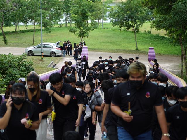 รับน้องใหม่ สานสัมพันธ์น้องพี่