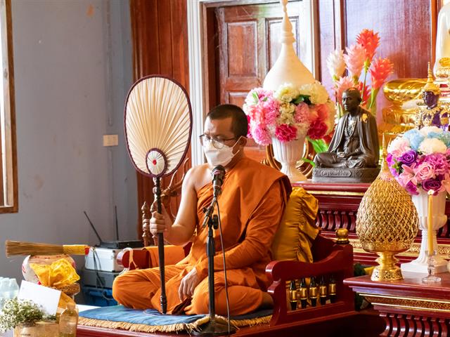 คณะศิลปศาสตร์จัดโครงการถวายเทียนส่องธรรม เนื่องในโอกาสวันอาสาฬหบูชาและวันเข้าพรรษา ๒๕๖๕
