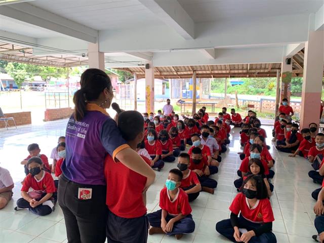 คณะสาธารณสุขศาสตร์ บูรณาการวิชาการและวิจัยร่วมกับ โรงพยาบาลส่งเสริมสุขภาพตำบลบ้านป่างค่า จัดโครงการโรงเรียนส่งเสริมสุขภาพเรื่องเพศศึกษาและสุขบัญญัติ 10 ประการ