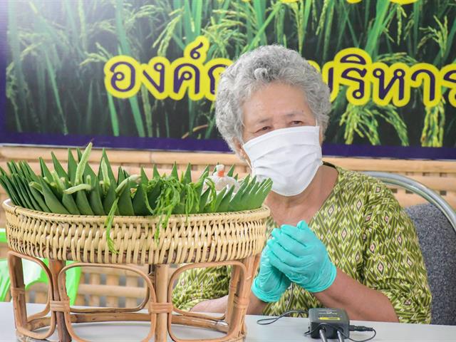 วิทยาลัยการศึกษา ดำเนินโครงการขับเคลื่อนศูนย์การเรียนรู้วัฒนธรรมและภูมิปัญญาตำบลดอกคำใต้ กิจกรรม “เทคนิคการขายออนไลน์ – ไลฟ์สดอย่างไรให้ปัง”