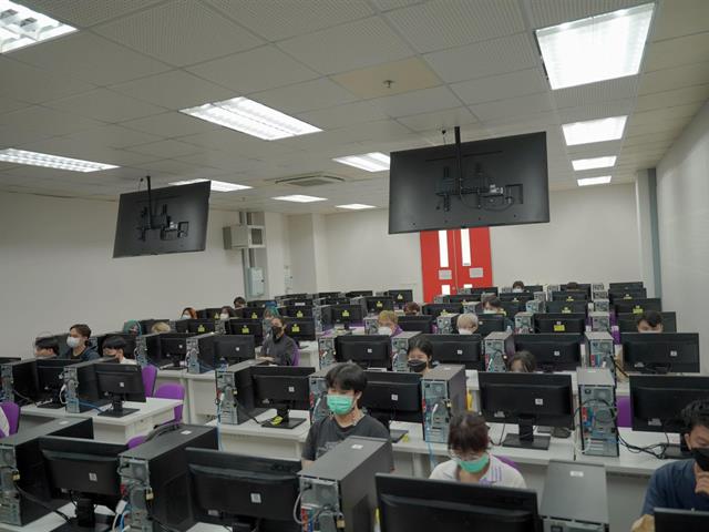 ออกแบบตัวอักษรโดยใช้โปรแกรม Font Labs