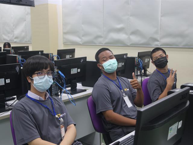 โครงการ Comp Camp
