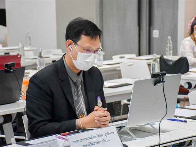 วิทยาลัยการศึกษา ดำเนินโครงการพัฒนาศักยภาพบุคลากรด้านวิจัย ณ โรงแรมเอ็มทู โฮเทล จังหวัดพะเยา และออนไลน์ผ่านระบบ Zoom Meeting