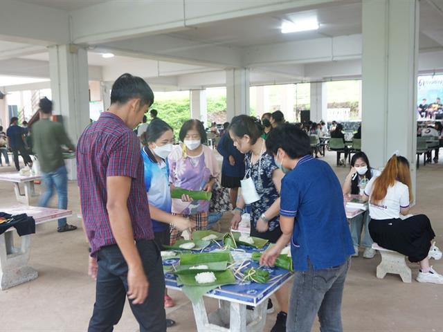 ตลาดส่งเสริมศิลปวัฒนธรรม " กาดโก้งโค้ง " คณะเกษตรศาสตร์และทรัพยากรธรรมชาติ มหาวิทยาลัยพะเยา