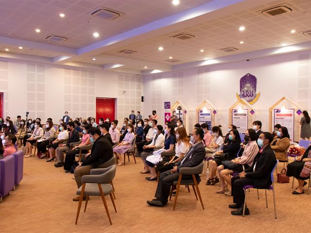คณะศิลปศาสตร์ คว้า 2 รางวัล จากงาน Show and Share 2022 “นวัตกรรมการสอนอย่างอาจารย์มืออาชีพ”