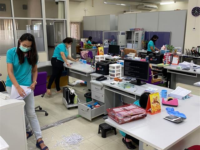 เมื่อวันที่ 3 กันยายน 2565 กองคลังได้ดำเนินการจัดโครงการ FIN GREEN โดยมีบุคลากรกองคลังเข้าร่วมโครงการ และมีวัตถุประสงค์เพื่อสร้างบรรยากาศและสิ่งแวดล้อมในสถานที่ทำงานให้ดีขึ้น เพื่อให้บุคลากรมีส่วนร่วมในการปรับปรุงงานและสถานที่ทำงาน เพื่อให้สถานที่ทำงานสะอาด และเป็นระเบียบเรียบร้อย เพื่อให้บุคลากรสามารถปฏิบัติงานได้อย่างรวดเร็วและประหยัดทรัพยากร  และเพื่อลดการสูญหายของวัสดุ เครื่องมือ อุปกรณ์ต่าง ๆ และมีพื้นที่การทำงานเพิ่มขึ้นจากการขจัดวัสดุที่เกินความจำเป็นออกไป