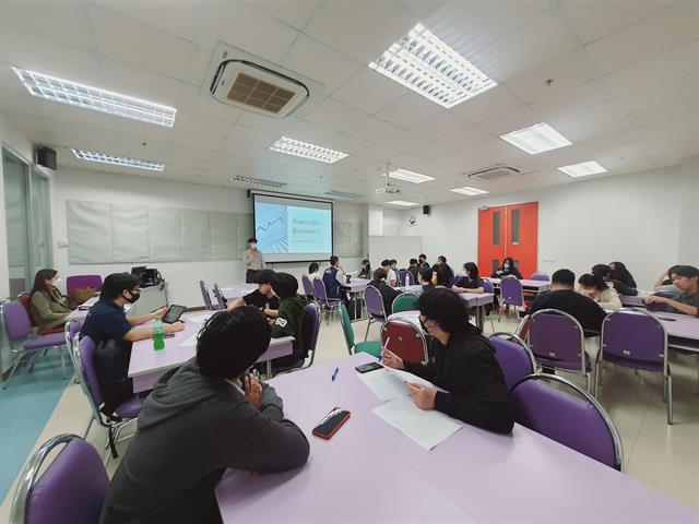 การพัฒนาทักษะผู้ประกอบการและการสร้างกลยุทธ์ธุรกิจ 
