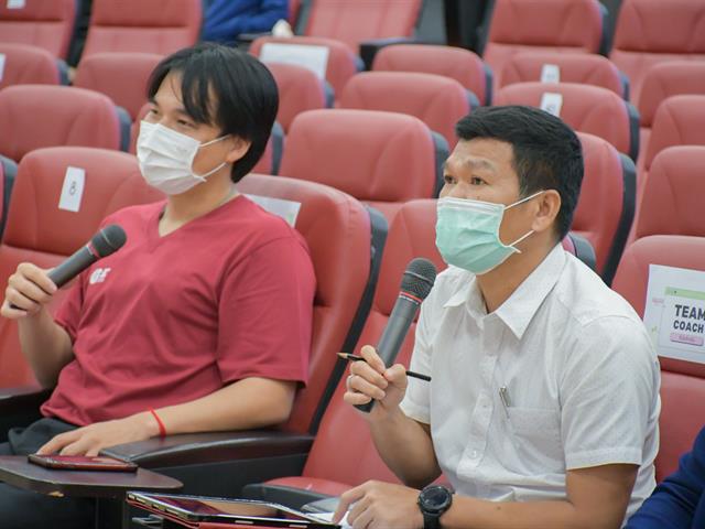 อาจารย์วิทยาลัยการศึกษา ปฏิบัติหน้าที่เป็นอาจารย์ที่ปรึกษาและผู้ประเมินผลงานของนิสิต กิจกรรมการนำเสนอผลงานในรายวิชาศึกษาทั่วไป (Pitching เน้นกระบวนการ) ของนิสิตชั้นปีที่ 2