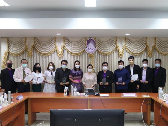 กองแผนงาน คว้ารับรางวัลชนะเลิศอันดับ 1 ประเภทสายสนับสนุน โครงการประกวดมาตรฐานเว็บไซต์ภายในหน่วยงานมหาวิทยาลัยพะเยา
