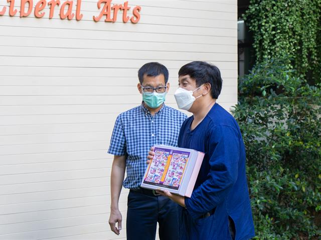 คณะศิลปศาสตร์รับมอบชุดหนังสือนิทานคุณธรรม “การพัฒนาหนังสือนิทานคุณธรรม เพื่อส่งเสริมทักษะการอ่านจับใจความ”