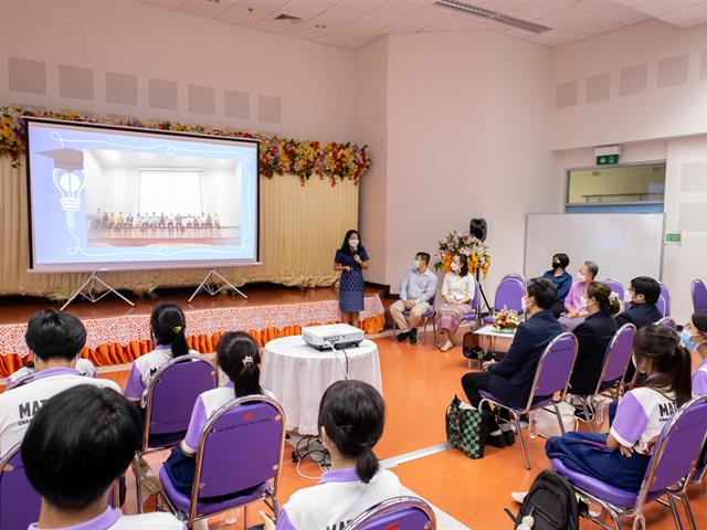 คณะศิลปศาสตร์ ให้การต้อนรับคณะครูและนักเรียน โรงเรียนจักรคำคณาทร จังหวัดลำพูน