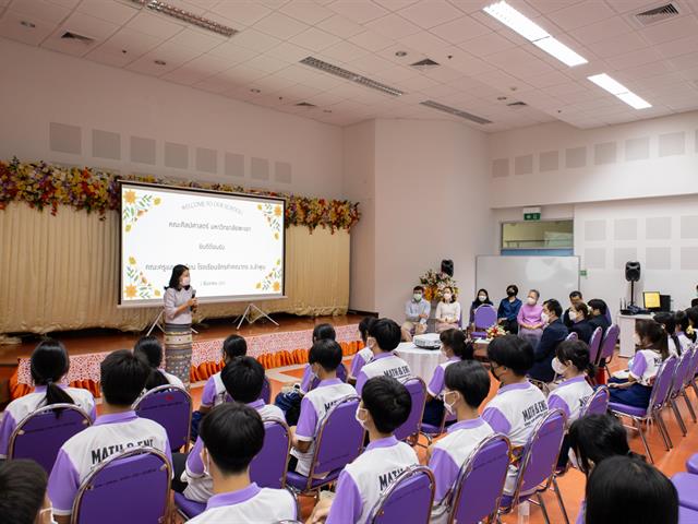 คณะศิลปศาสตร์ ให้การต้อนรับคณะครูและนักเรียน โรงเรียนจักรคำคณาทร จังหวัดลำพูน