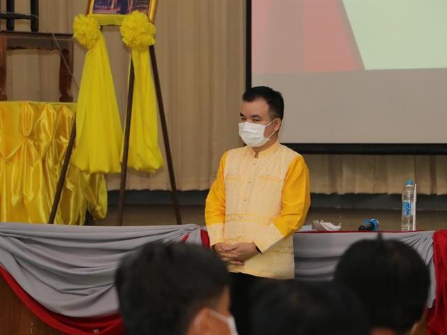 วันที่ 13 ธันวาคม 2565  คณะนิติศาสตร์ มหาวิทยาลัยพะเยา นำโดยผู้ช่วยศาสตราจารย์อุดม งามเมืองสกุล คณบดีคณะนิคิศาสตร์ และผู้ช่วยศาสตราจารย์ วีระยุทธ หอมชื่น ผู้ช่วยคณบดีฝ่ายวิจัยและบริการวิชาการ ได้เข้าร่วมกิจกรรมการตรวจเยี่ยมและติดตามการดำเนินงานตามโครงการอำเภอนำร่อง “บำบัดทุกข์ บำรุงสุข” แบบบูรณาการ โครงการ การบริหารจัดการน้ำ และสืบสาน รักษา ต่อยอด ตามศาสตร์พระราชาสู่การพัฒนาแม่ใจอย่างยั่งยืน ของปลัดกระทรวงมหาดไทย และคณะฯ ณ หอประชุมโรงเรียนแม่ใจวิทยาคม อำเภอแม่ใจ จังหวัดพะเยา