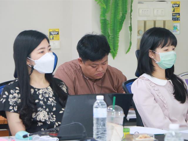 คณะสาธารณสุขศาสตร์ ได้ดำเนินกิจกรรมการพัฒนางานประจำสู่งานวิจัย (R2R) ภายใต้โครงการพัฒนาการปฏิบัติงานของบุคลากรสายวิชาการและสายสนับสนุน เพื่อพัฒนาเข้าสู่ตำแหน่งที่สูงขึ้น 