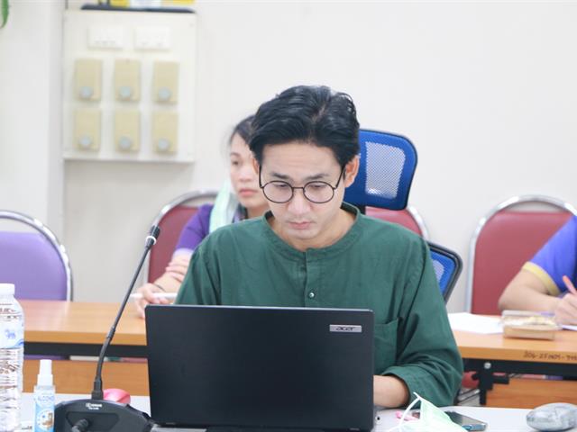 คณะสาธารณสุขศาสตร์ ได้ดำเนินกิจกรรมการพัฒนางานประจำสู่งานวิจัย (R2R) ภายใต้โครงการพัฒนาการปฏิบัติงานของบุคลากรสายวิชาการและสายสนับสนุน เพื่อพัฒนาเข้าสู่ตำแหน่งที่สูงขึ้น 