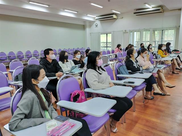 ภาพบรรยากาศการเรียนการสอนรายวิชา รายวิชา 176702 นวัตกรรมและเทคโนโลยีสารสนเทศทางการศึกษา สำหรับนิสิตระดับปริญญาโท หลักสูตรการศึกษามหาบัณฑิต สาขาวิชาการบริหารการศึกษา