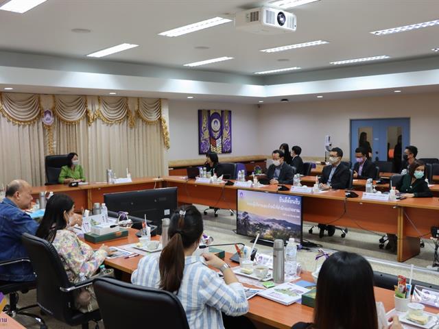 มหาวิทยาลัยพะเยา ต้อนรับคณะผู้บริหารและเจ้าหน้าที่ผู้ปฏิบัติงานด้านงบประมาณของสำนักงบประมาณ เยี่ยมชมประชุมหารือ และตรวจติดตามผลการดำเนินงานด้านงบประมาณของมหาวิทยาลัยพะเยา
