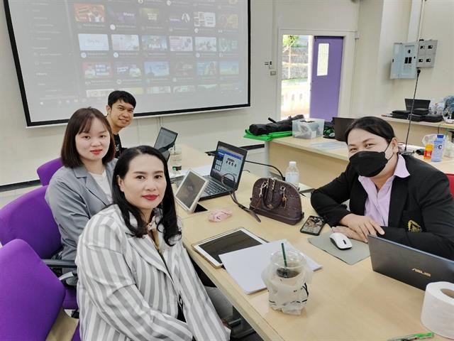 ภาพบรรยากาศการเรียนการสอนรายวิชา 176702 นวัตกรรมและเทคโนโลยีสารสนเทศทางการศึกษา สำหรับนิสิตระดับปริญญาโท หลักสูตรการศึกษามหาบัณฑิต สาขาวิชาการบริหารกา