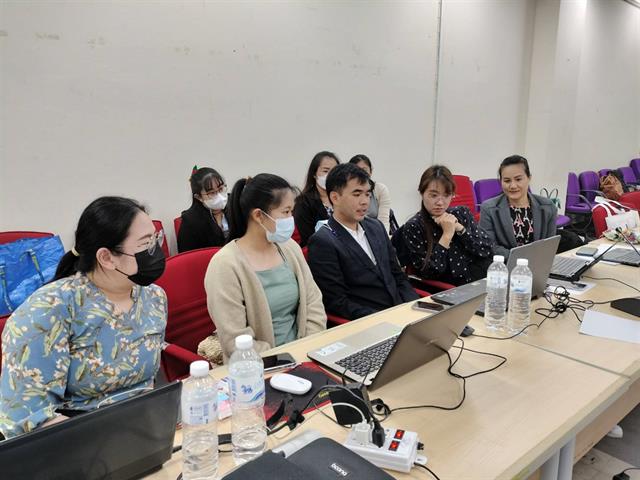 ภาพบรรยากาศการเรียนการสอนรายวิชา 176702 นวัตกรรมและเทคโนโลยีสารสนเทศทางการศึกษา สำหรับนิสิตระดับปริญญาโท หลักสูตรการศึกษามหาบัณฑิต สาขาวิชาการบริหารกา